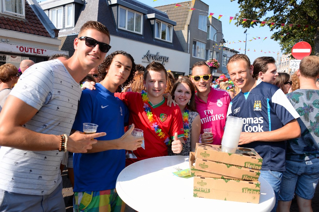 ../Images/Zomercarnaval Noordwijkerhout 205.jpg